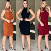 Vestido midi canelado feminino com gola alta e caimento elegante frontal